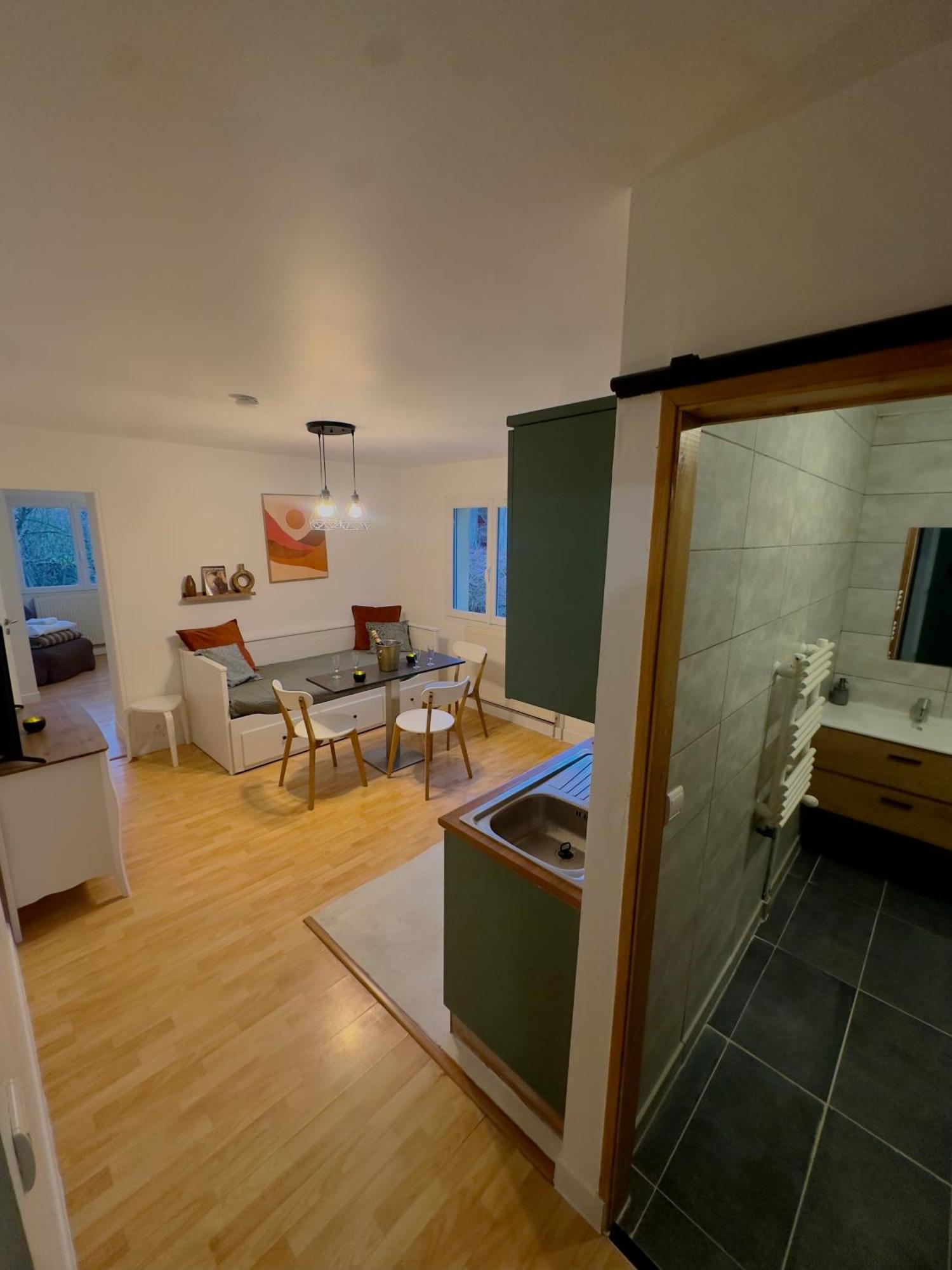 Appartement Chloe Du Lac Montferrat  Exteriér fotografie