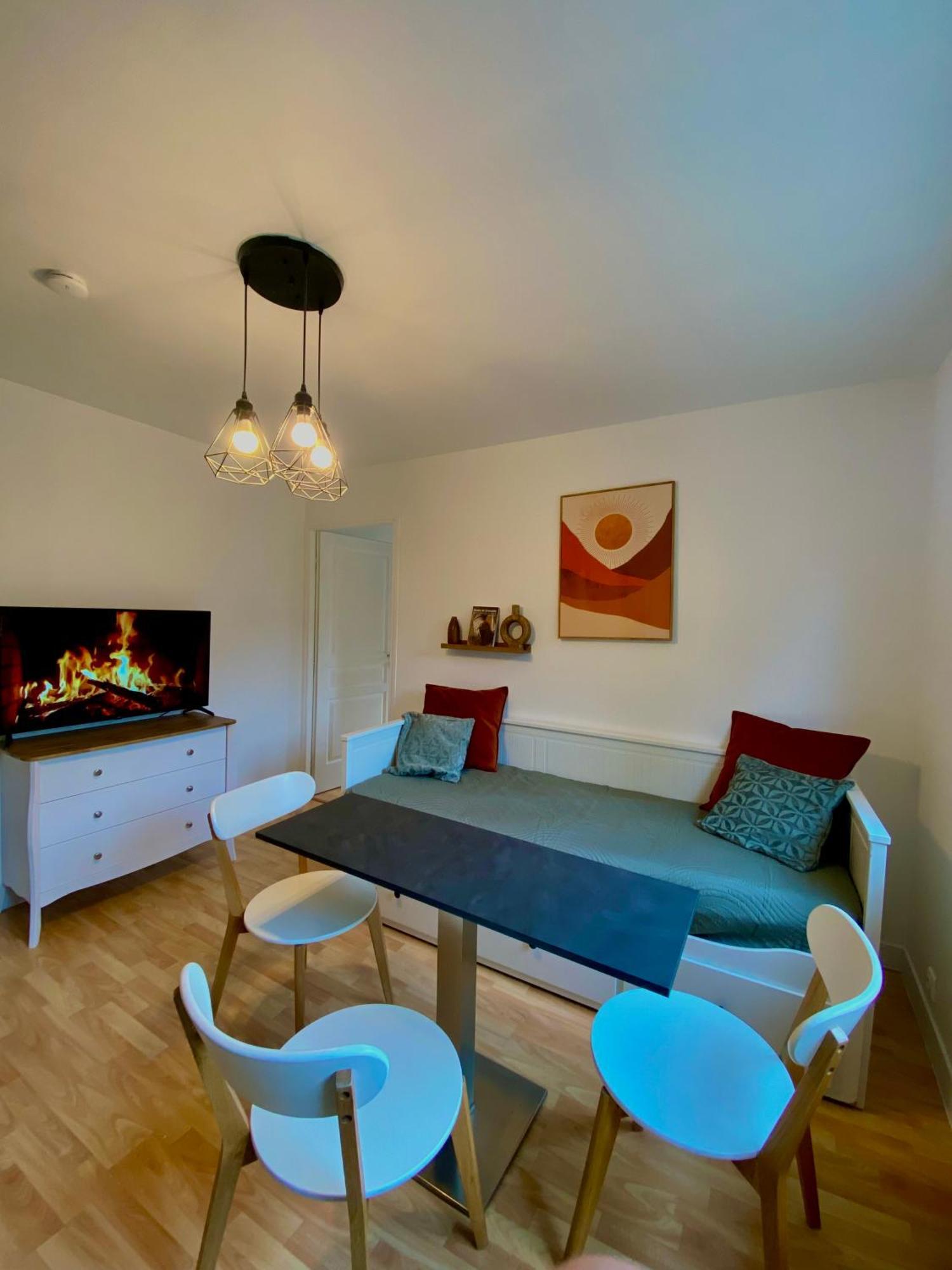 Appartement Chloe Du Lac Montferrat  Exteriér fotografie
