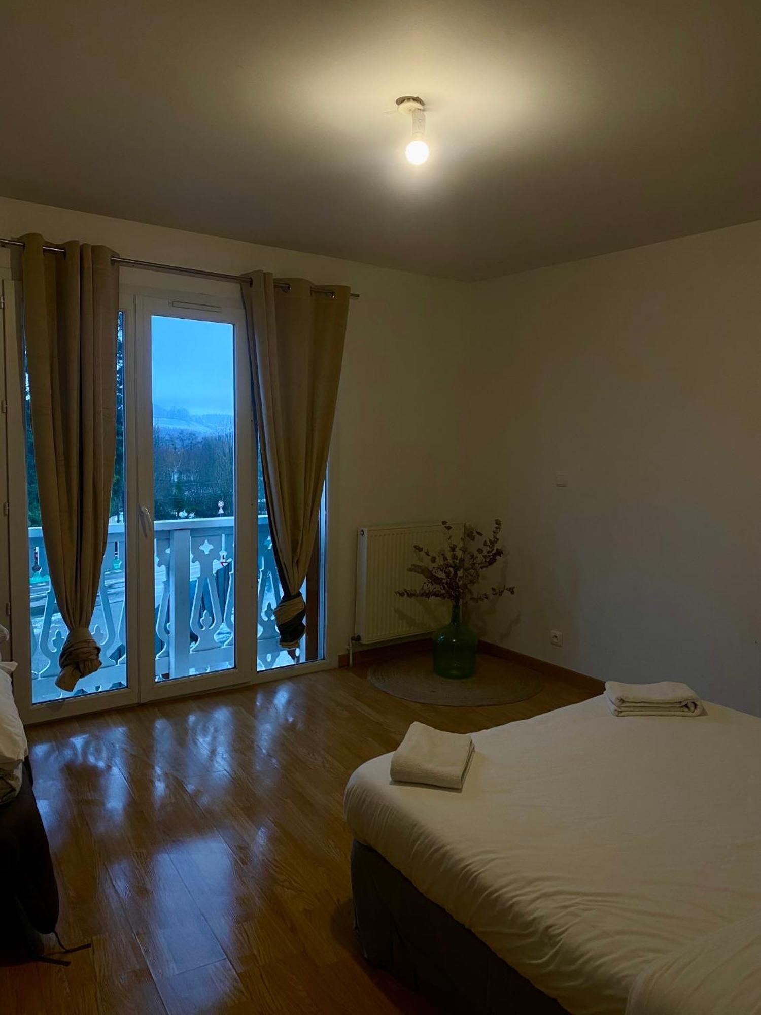 Appartement Chloe Du Lac Montferrat  Exteriér fotografie