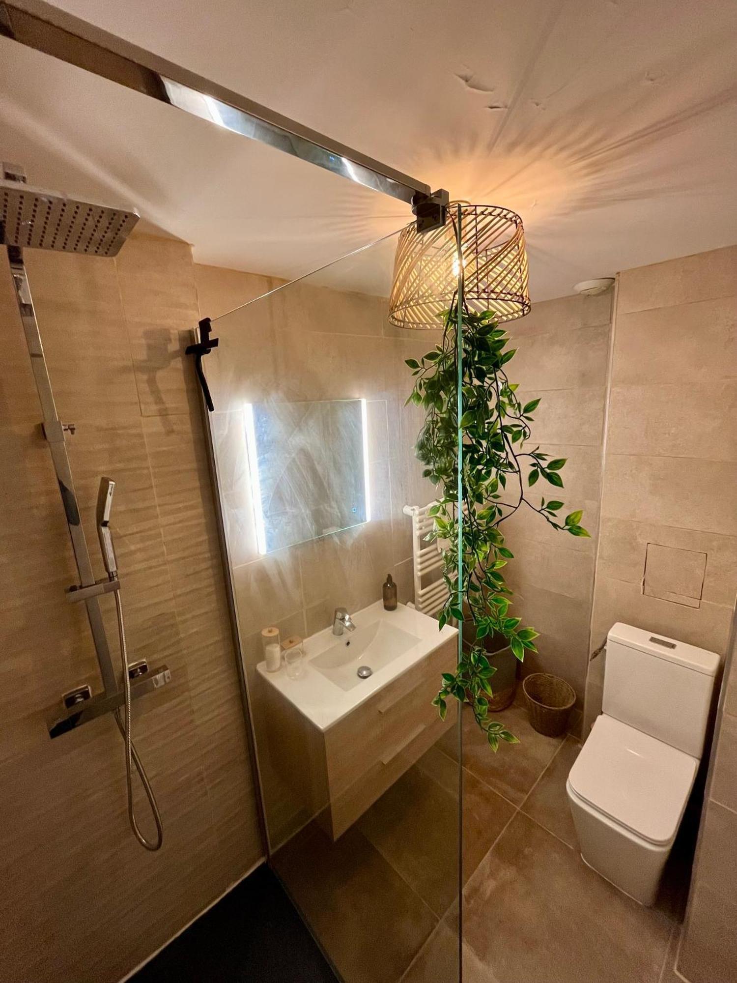 Appartement Chloe Du Lac Montferrat  Exteriér fotografie